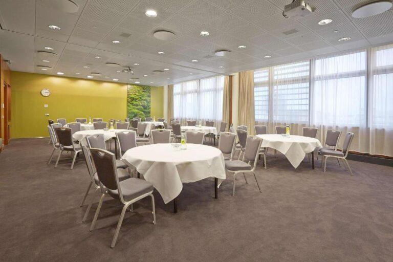 hilton-reykjavik-nordica-1lieu1salle-conferences.jpg