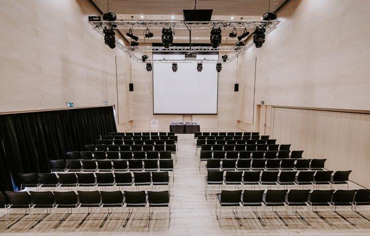 hof-cultural-center-1lieu1salle-evenements.jpg