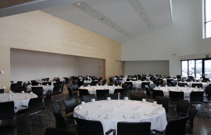 hof-cultural-center-1lieu1salle-seminaire.jpg