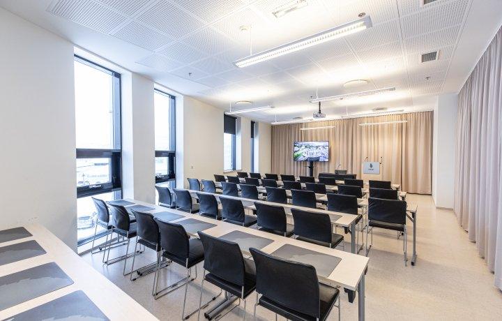 hof-cultural-center-1lieu1salle-seminaires.jpg