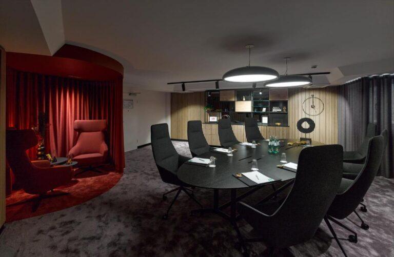 holiday-inn-stuttgart-1lieu1salle-reunions.jpg