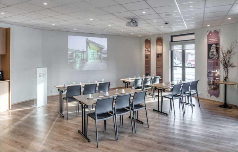 hotel-husafell-1lieu1salle-meetings.jpg