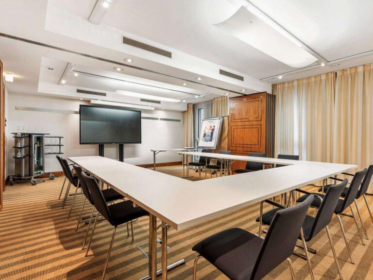 novotel-freiburg-konzerthaus-1lieu1salle-meetings.jpg