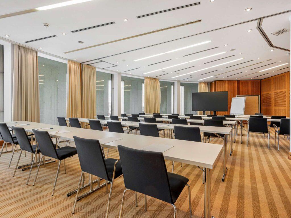 novotel-freiburg-konzerthaus-1lieu1salle-reunion.jpg