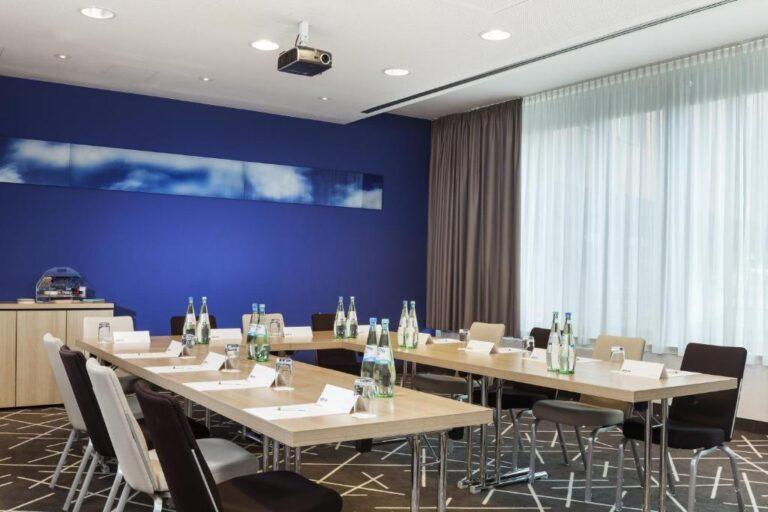 park-inn-radisson-stuttgart-1lieu1salle-reunion.jpg