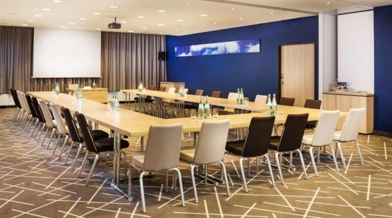 park-inn-radisson-stuttgart-1lieu1salle-reunions.jpg