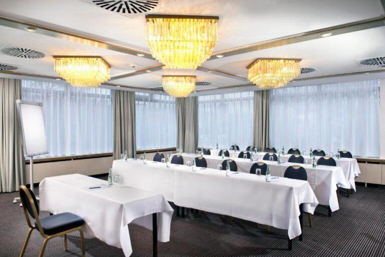 wyndham-stuttgart-airport-1lieu1salle-meetings.jpg