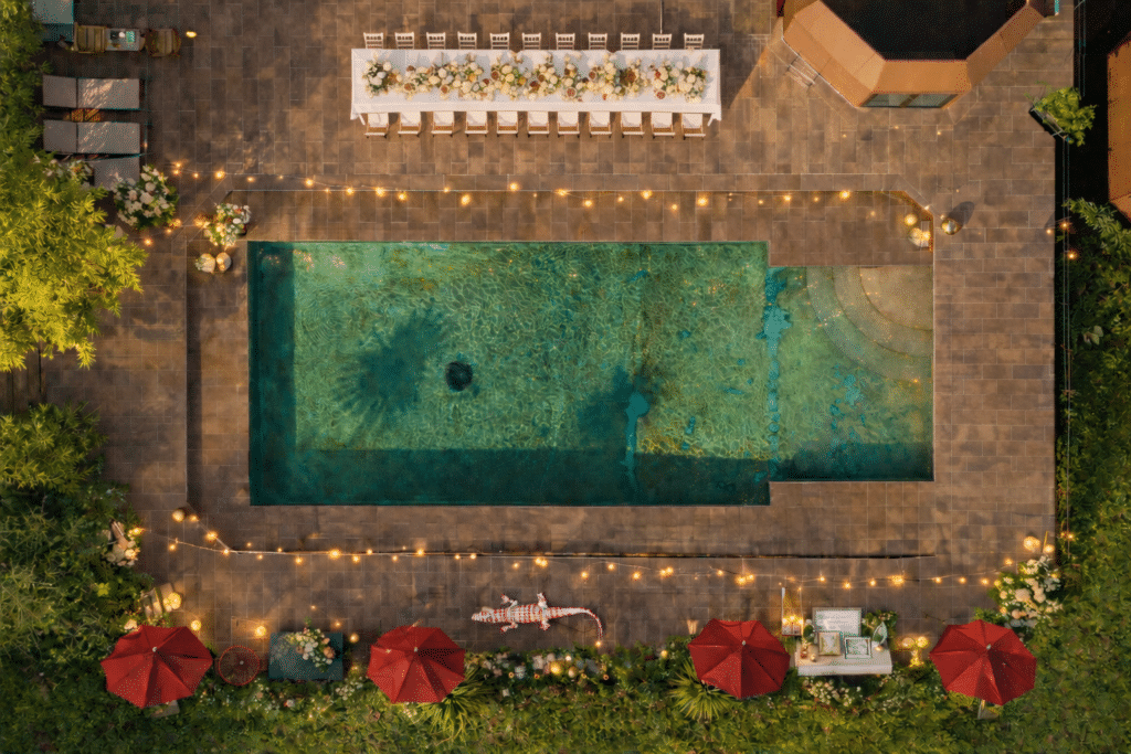 Reception-de-mariage-au-bord-de-la-piscine-2.png