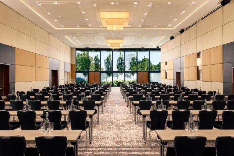 hilton-vienna-waterfront-1lieu1salle-meetings.jpg