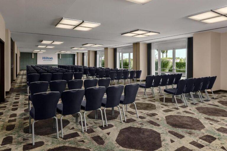hilton-vienna-waterfront-1lieu1salle-reunions.jpg