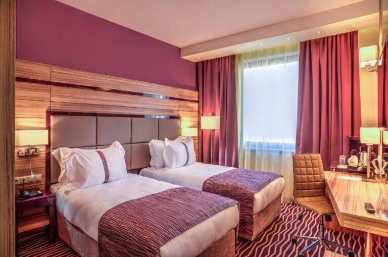 holiday-inn-plovdiv-1lieu1salle-meeting.jpg