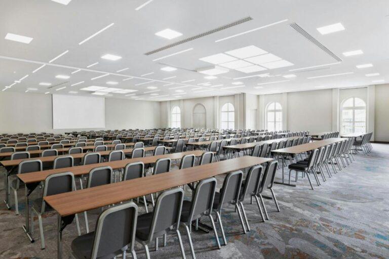 imperial-riding-school-1lieu1salle-reunion.jpg