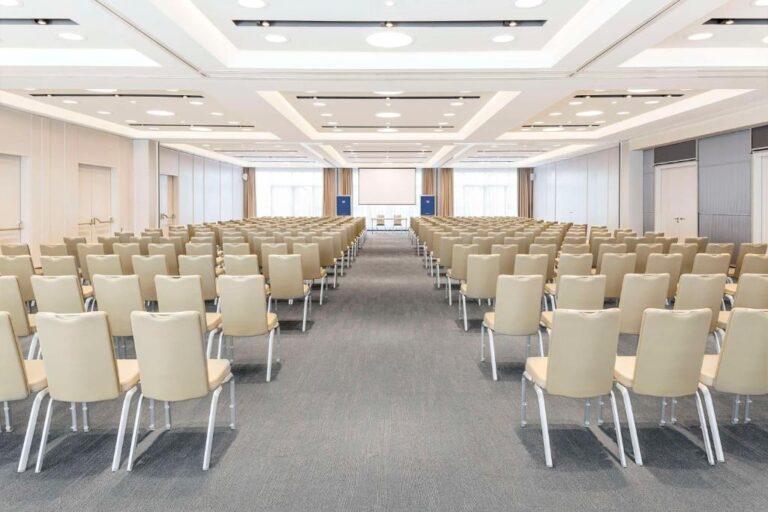 nh-danube-city-1lieu1salle-meeting.jpg