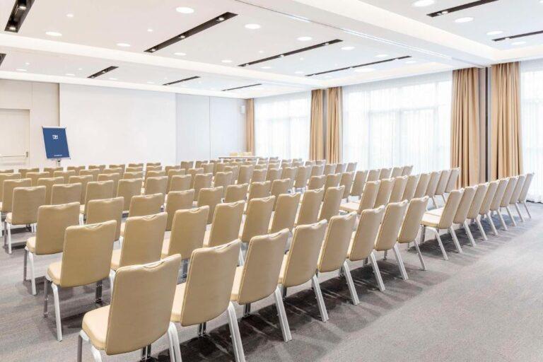 nh-danube-city-1lieu1salle-meetings.jpg