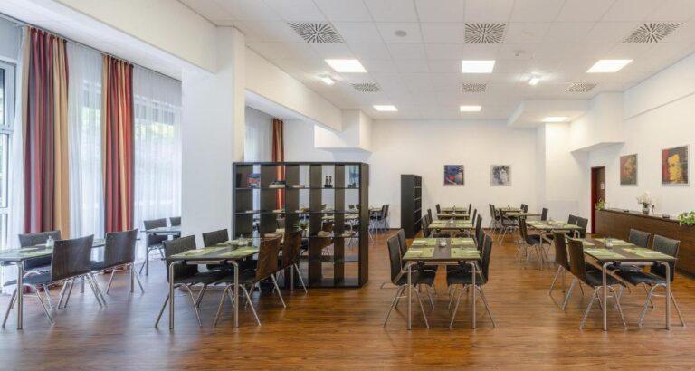 plaza-inn-amedia-wien-1lieu1salle-seminaire.jpg