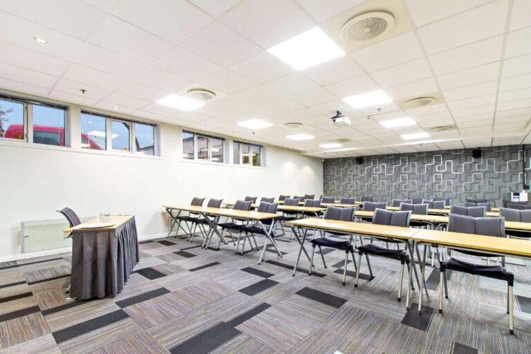 bw-tingvold-park-1lieu1salle-meetings.jpg