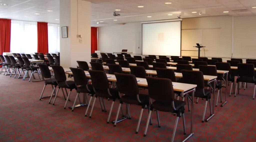 clarion-gillet-1lieu1salle-meetings.jpg