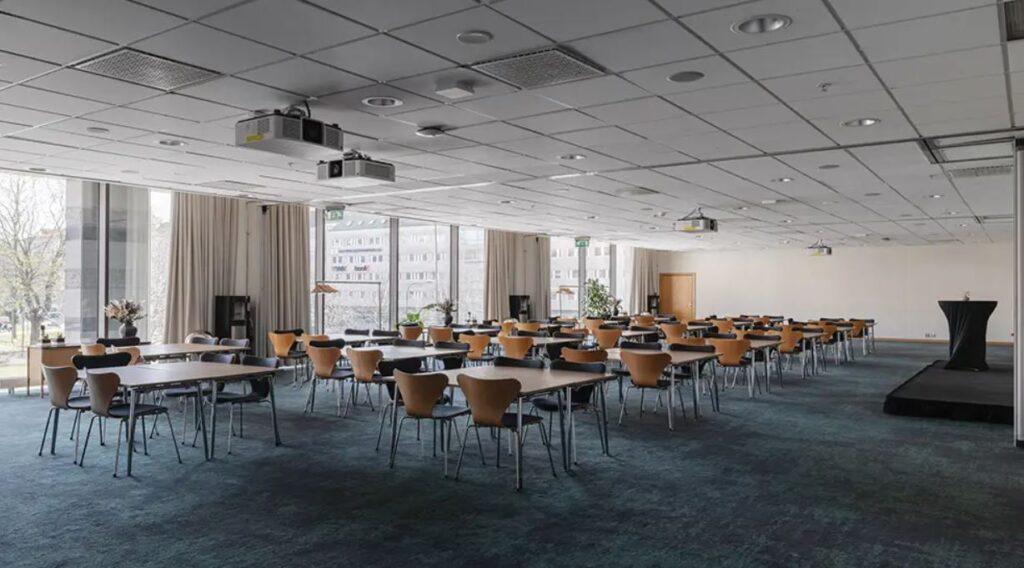 clarion-sign-1lieu1salle-meetings.jpg