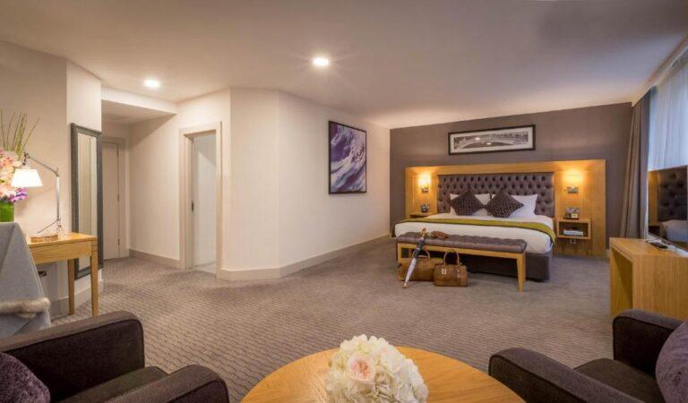 clayton-burlington-road-1lieu1salle-events.jpg