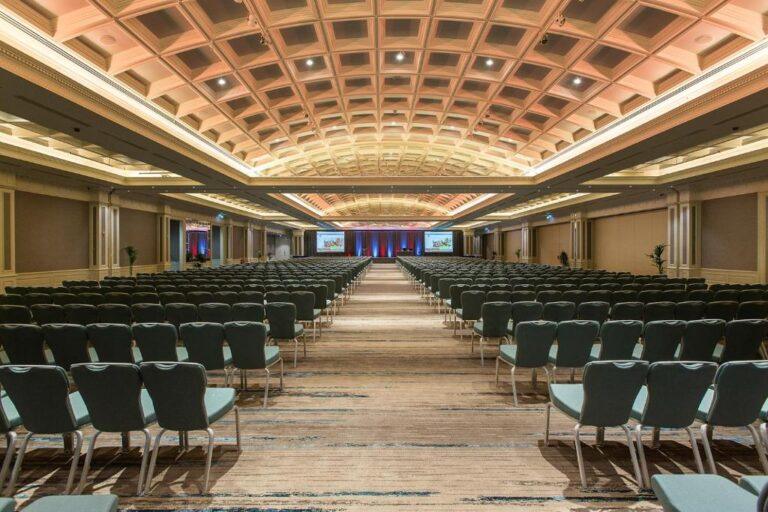 clayton-burlington-road-1lieu1salle-meeting.jpg