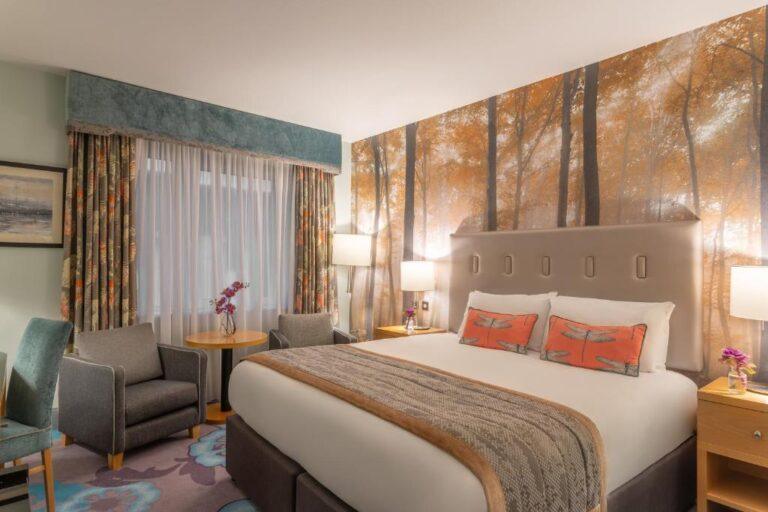crowne-plaza-dublin-aeroport-1lieu1salle-event.jpg