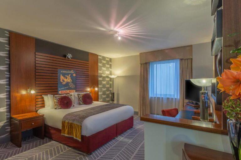 crowne-plaza-dublin-aeroport-1lieu1salle-meeting.jpg