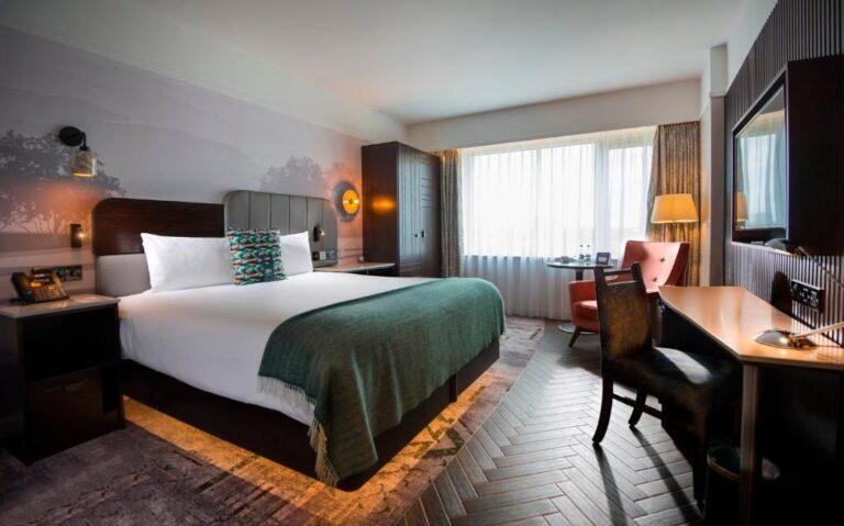 crowne-plaza-dublin-blanchardstown-1lieu1salle-event-1.jpg