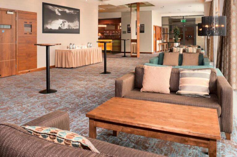 gateway-hotel-dundalk-1lieu1salle-evenements.jpg