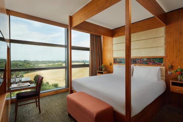 gateway-hotel-dundalk-1lieu1salle-meeting.jpg