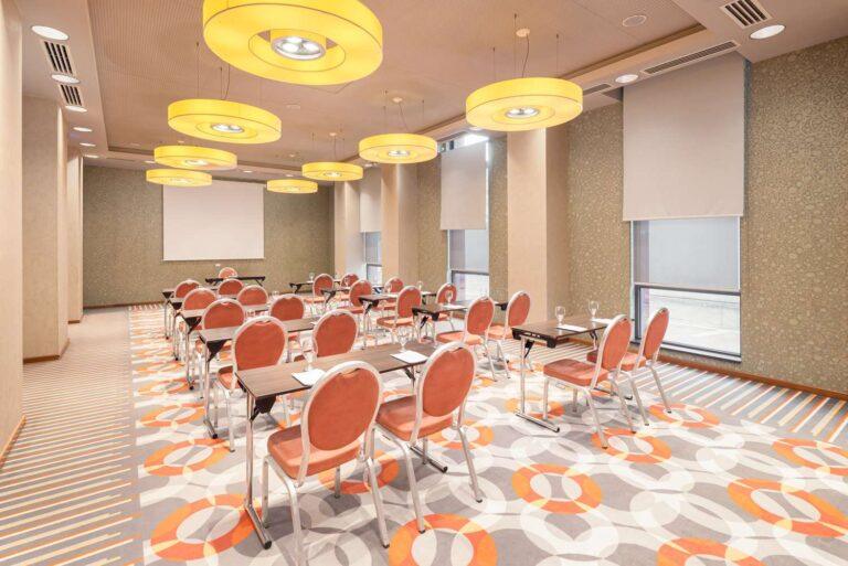 golden-tulip-ana-dome-cluj-1lieu1salle-meetings.jpg