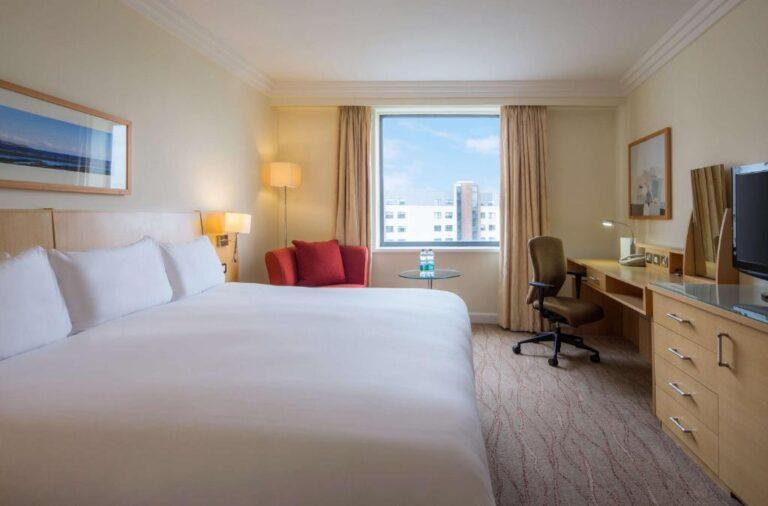 hilton-dublin-airport-1lieu1salle-event.jpg