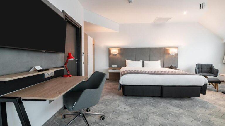 holiday-inn-bucarest-times-1lieu1salle-events.jpg