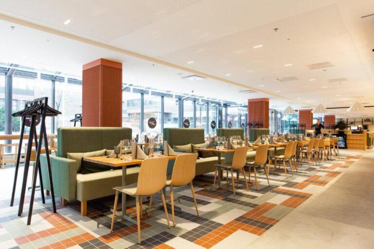 holiday-inn-helsinki-expo-1lieu1salle-reunions.jpg