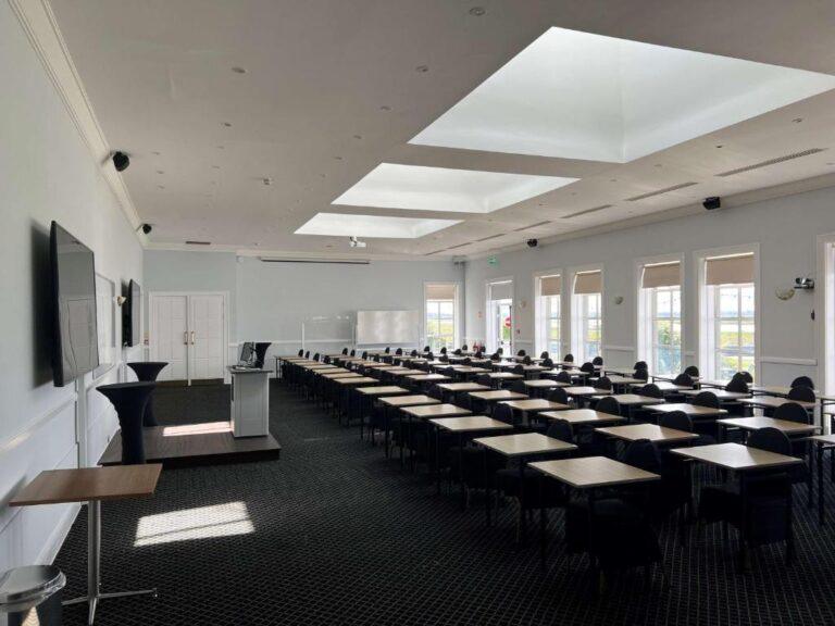 park-inn-shannon-airport-1lieu1salle-meetings.jpg