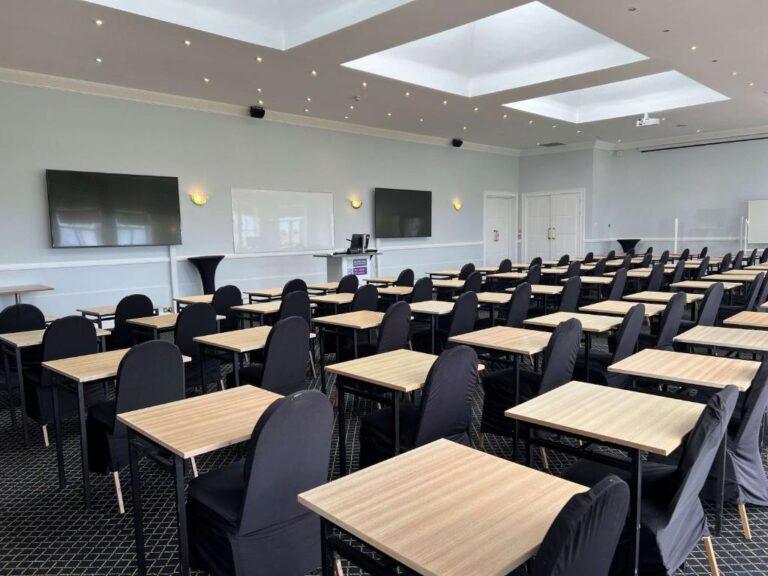 park-inn-shannon-airport-1lieu1salle-reunion.jpg