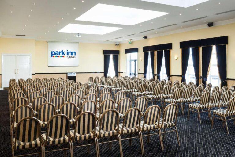 park-inn-shannon-airport-1lieu1salle-reunions.jpg