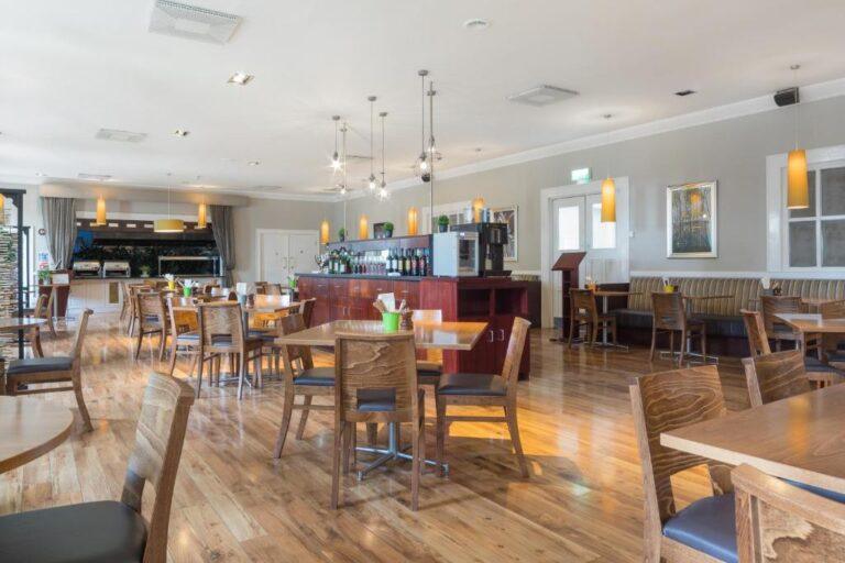 park-inn-shannon-airport-1lieu1salle-seminaires.jpg