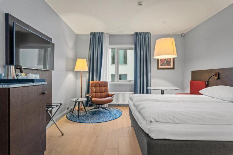 quality-hotel-alesund-1lieu1salle-meeting.jpg
