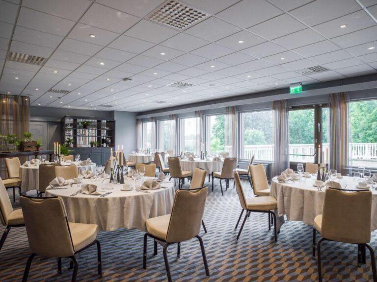 radisson-blu-arlandia-1lieu1salle-reunions.jpg