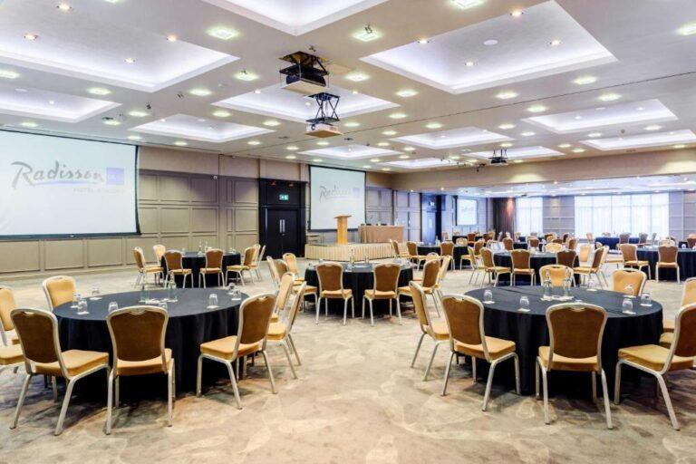 radisson-blu-athlone-1lieu1salle-reunion.jpg