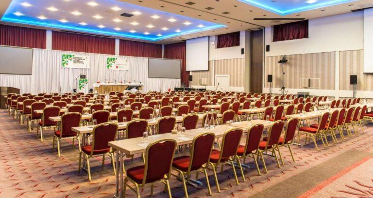 radisson-blu-cork-1lieu1salle-meetings.jpg