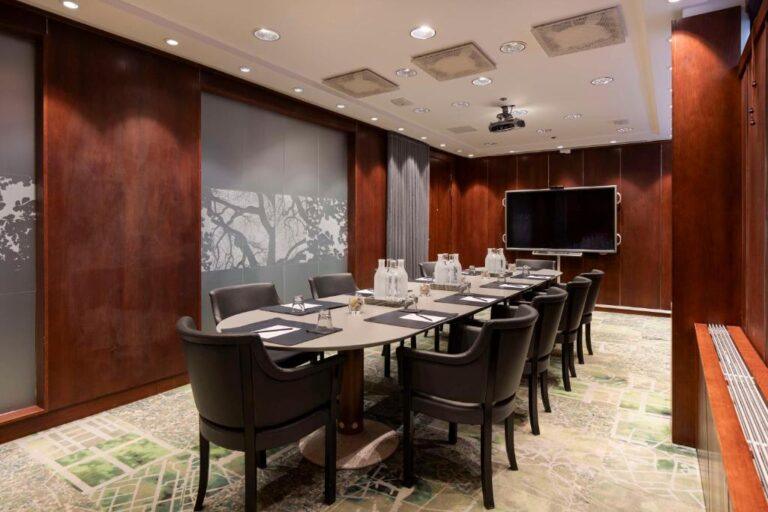 radisson-blu-plaza-helsinki-1lieu1salle-meetings.jpg