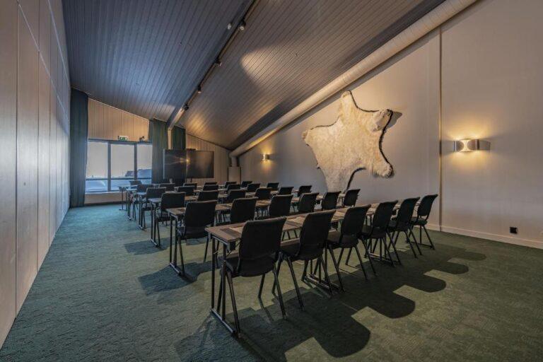 radisson-blu-polar-spitsbergen-1lieu1salle-reunion.jpg