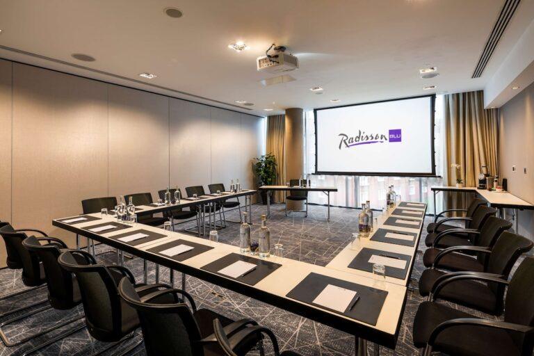 radisson-blu-royal-dublin-1lieu1salle-meetings.jpg