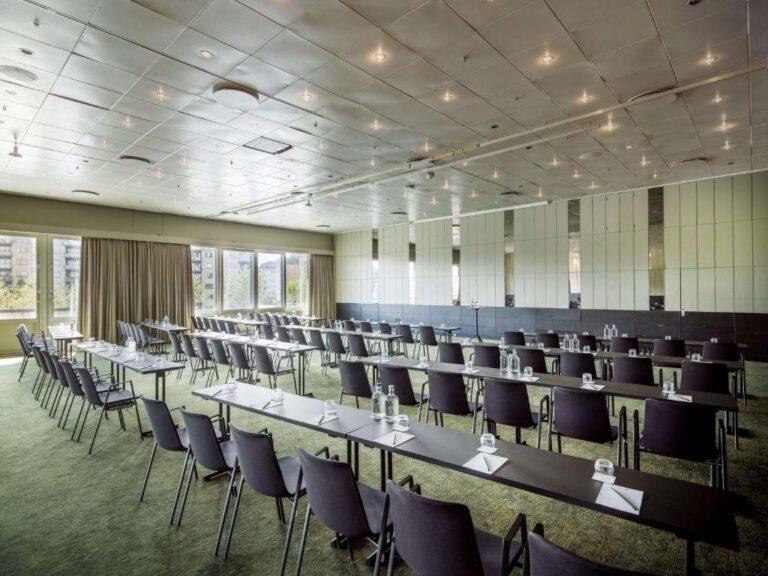 radisson-blu-scandinavia-1lieu1salle-reunion.jpg
