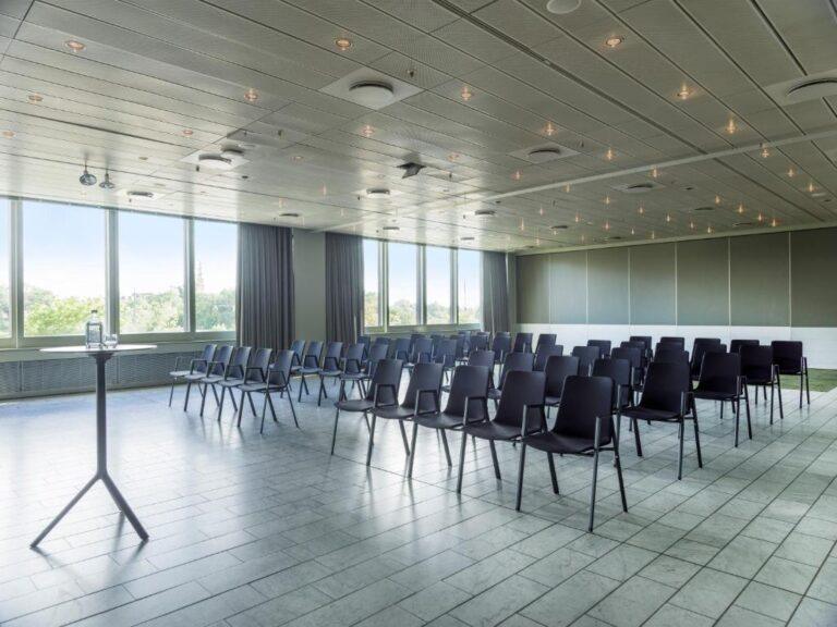 radisson-blu-scandinavia-1lieu1salle-reunions.jpg