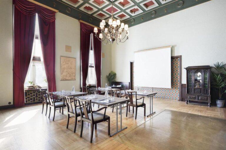radisson-blu-tammer-1lieu1salle-meetings.jpg