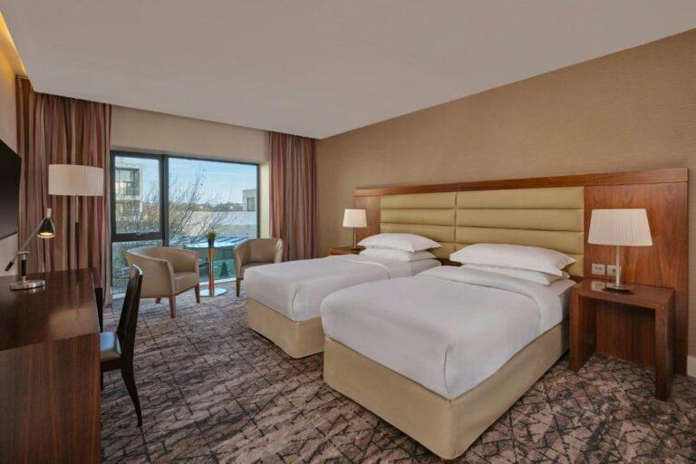 sheraton-athlone-1lieu1salle-meeting.jpg