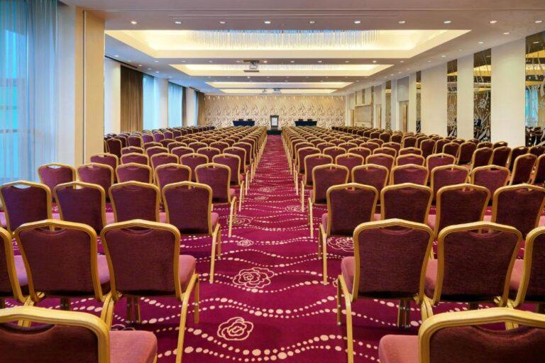 sheraton-athlone-1lieu1salle-meetings.jpg