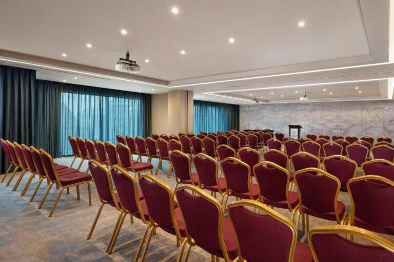 sheraton-athlone-1lieu1salle-reunion.jpg